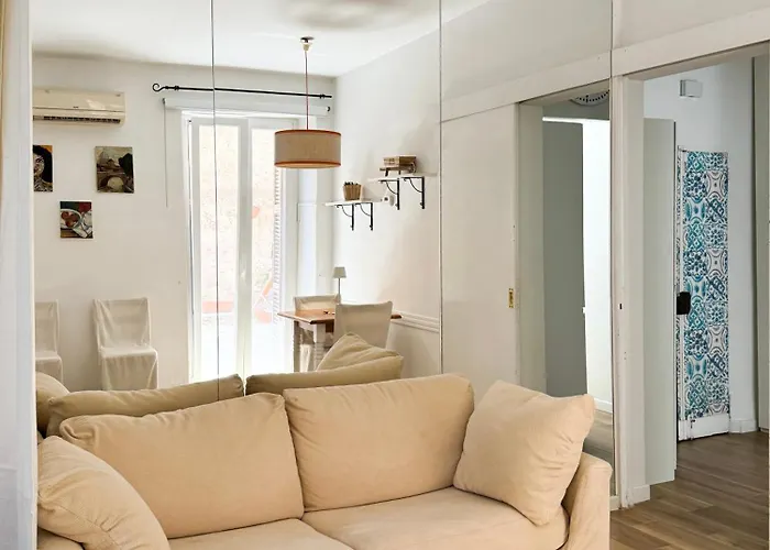 New - Vatican Viola Apartment *